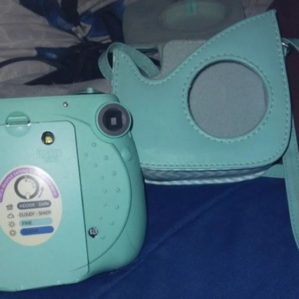 INSTAX MINI 7S CAMERA